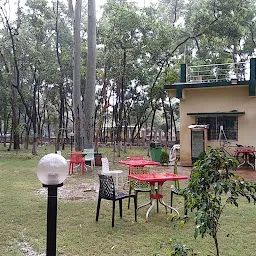 Dada Dadi Park