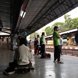 Dadar railway station