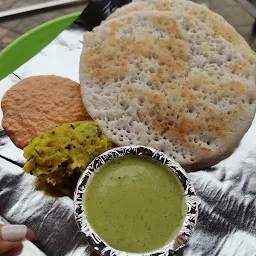 Dakshin Davangiri Loni Sponge Dosa