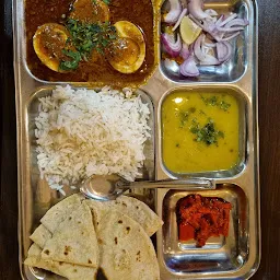 Dalchini Restaurant Fatehgunj