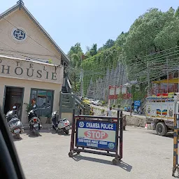 Dalhousie Mall Road Shopping Market