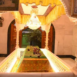 Dargah Hazrat Husen Shah Baba Rh and madina masjid