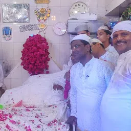 Dargah Hazrat Sayyad Baba Hazi Akram Hussain Rahmat Ullah Alahye Topkhana Bazar Cantt Lucknow