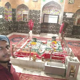 Dargah Imam Nasir