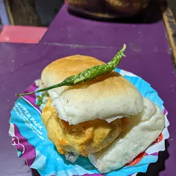 Datta Guru Wadapav & Snack Center