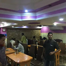 Dawat Restaurant - Best Bengali Foods Chinese and Biriyani in Marquis Street Kolkata