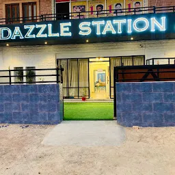 Dazzle Station Unisex salon