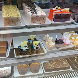 De Flavors Karur - Pastries and Cakes