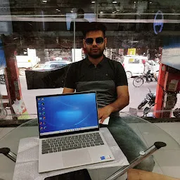 Dell Exclusive Store - Lalbagh Road, Hazratganj