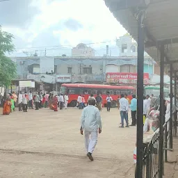 deshmukh computer center jain complex Near Main bus stand side latur