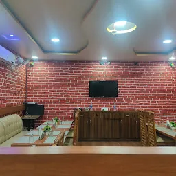 DESI LOUNGE RESTAURANT