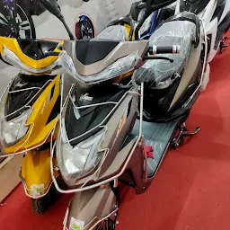 Dev Automobile AMO electric bikes