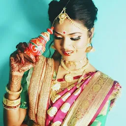 Makeup artist deya Bhattacharjya