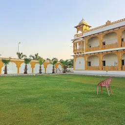 Dhanwa Resort
