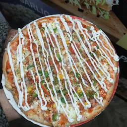 Dhinchak pizza