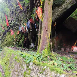 Dhotrey Cave Temple - Hindu temple - Singalila Forest - West Bengal ...