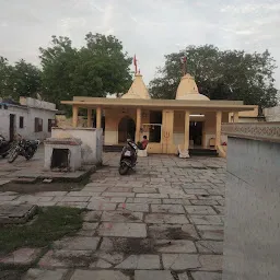 Dhwarkadhish Temple