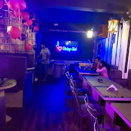 DINING CLUB Restro & Cafe
