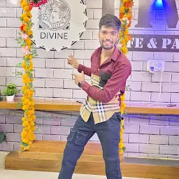 Divine Cafe & Party Lounge