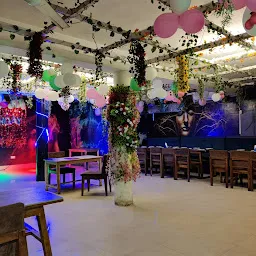 Divine Cafe & Party Lounge