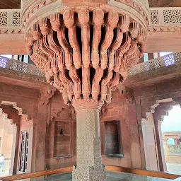 Diwan-E-Khas, Fatehpur Sikri