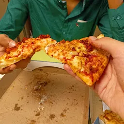 Domino's Pizza - New Empire Esplanade Kolkata