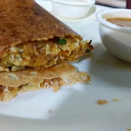 Dosa palace &green chilli bhajipav(chula dosawala)