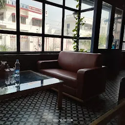 Downtown Café & Lounge