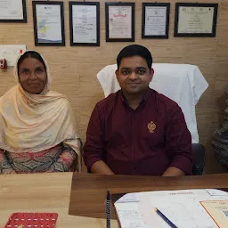 Dr. Abhinav Jauhari - Expert Piles Surgeon in Bareilly