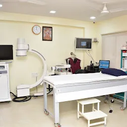 Dr. Hardik Parikh @ AGLH : Ahmedabad Gastro & Liver Hospital : Gastroenterologist In Ahmedabad : Gastro Doctor In Ahmedabad