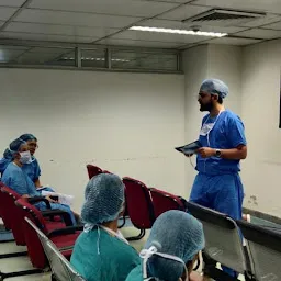 Dr. Manish Hinduja Cardiac Surgeon at Kokilaben Hospital