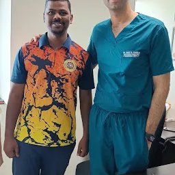 Dr. Mohit Kukreja : Knee & Shoulder & Arthritis Pain Treatment | ACL Doctor | Bone & Fracture Specialist in Mumbai
