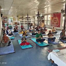 Dr. Pawan Guru Yoga Center(MP No. 1 Yog Sanstha)