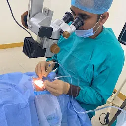 Dr. Pranay Singh Indore ! CATARACT, LASIK, ICL & Eye Specialist Surgeon Indore