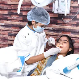 Dr. Priyanshi Agarwal - Best Dentist In Bareilly | Best Dental Care in Bareilly | Implantologist in Bareilly | 8954489786