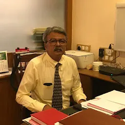 Dr. Rajesh H Chauhan-Orthopaedic Surgeon Grant Road-Mumbai