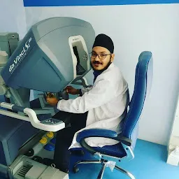 Dr Satveer Singh, Laparoscopic Endoscopic & Cancer Surgeon ( From Tata Memorial Hospital,Mumbai)