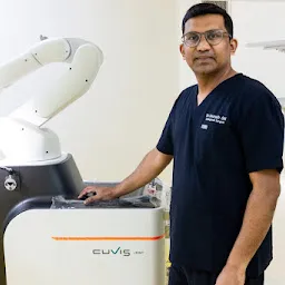Dr. Saurabh Giri, Helios Orthojoint, Robotic Knee replacement Surgeon in Pune, Knee Pain Treatment, Hip Pain Treatment