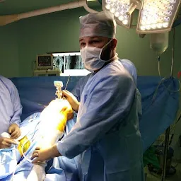 Dr. Shailendra Patil-Orthopaedic Doctor/ ACL Surgeon | Knee-Hip-Robotic Knee Replacement Surgery Specialist Mulund, Mumbai
