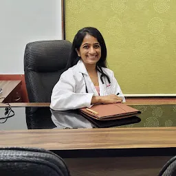 Dr. Shilpa Jain- Best Pulmonologist | Asthma & COPD Doctor | Bronchoscopist & TB Doctor In Malad,Goregaon