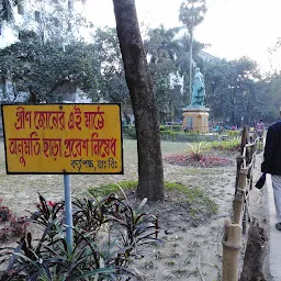 Dr. Triguna Sen Statue