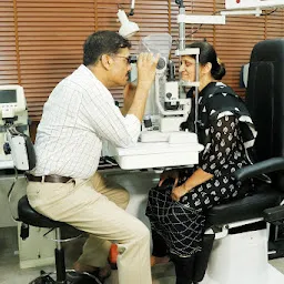 Dr. Tushar V. Bhatt - Cataract Surgery Doctor, Cost, Refractive, Eye Surgeon Specialist In Ahmedabad