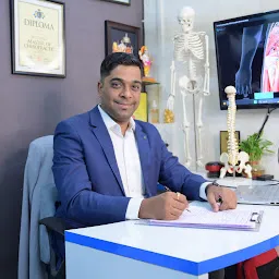 Dr. Vinayak Dendge- Chiropractor|Chiropractic treatment|Matrix rythm therapy|Cranial Osteopathy Treatment
