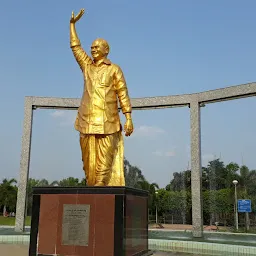 Dr Y S R Statue