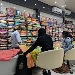 DWARKADAS SHAMKUMAR Cloth Mall