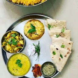 Ekta Tiffin Service