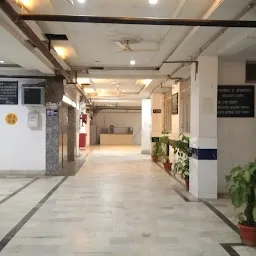 ERA's Lucknow Medical College & Hospital