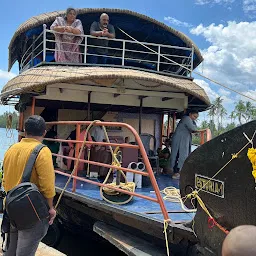 Esturia House Boats &Aqua Tourism