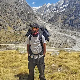 Expedition happiness Trek