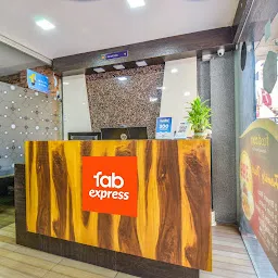 FabExpress Relax Residency - 100% Safe Place to Stay